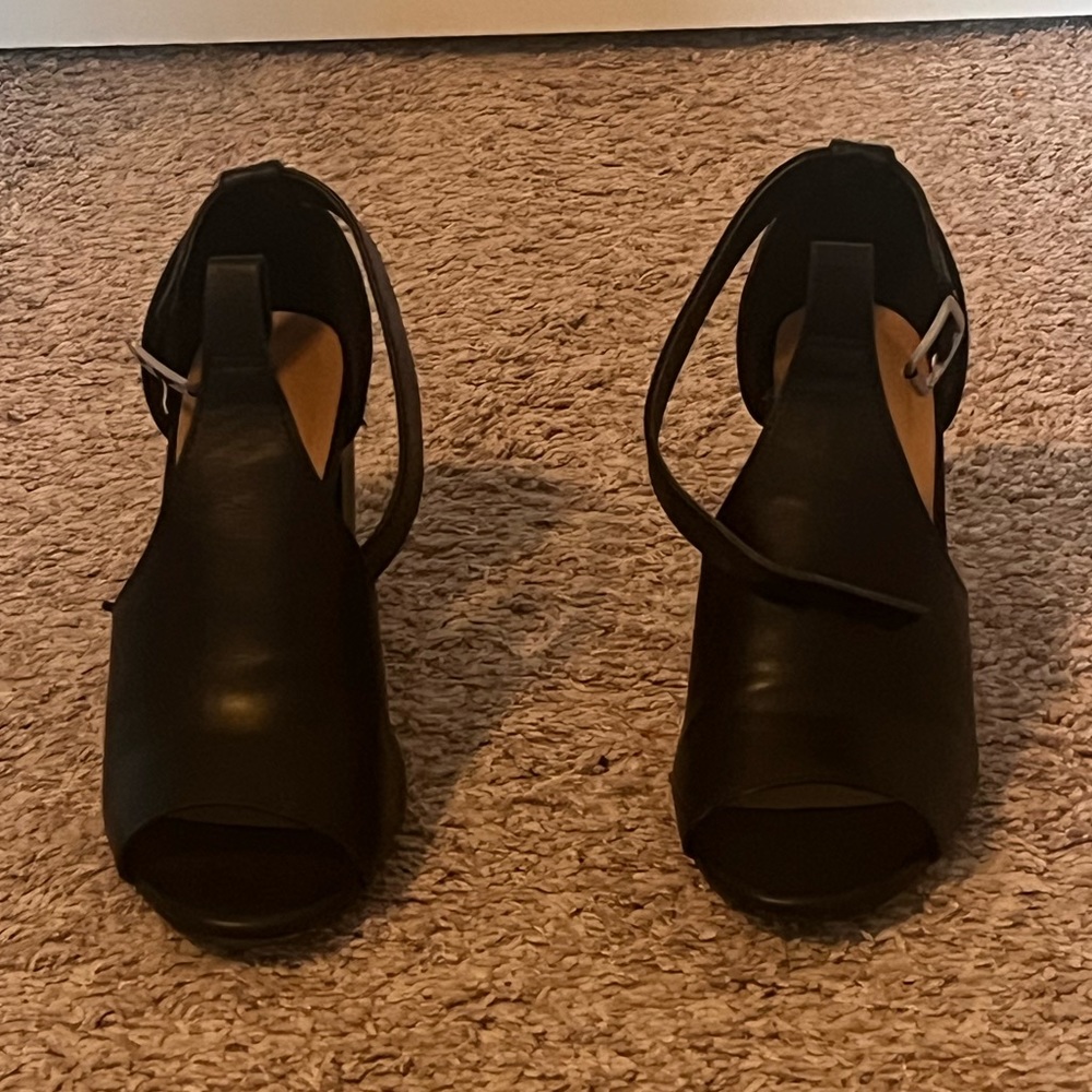Bamboo Heels Size 7
